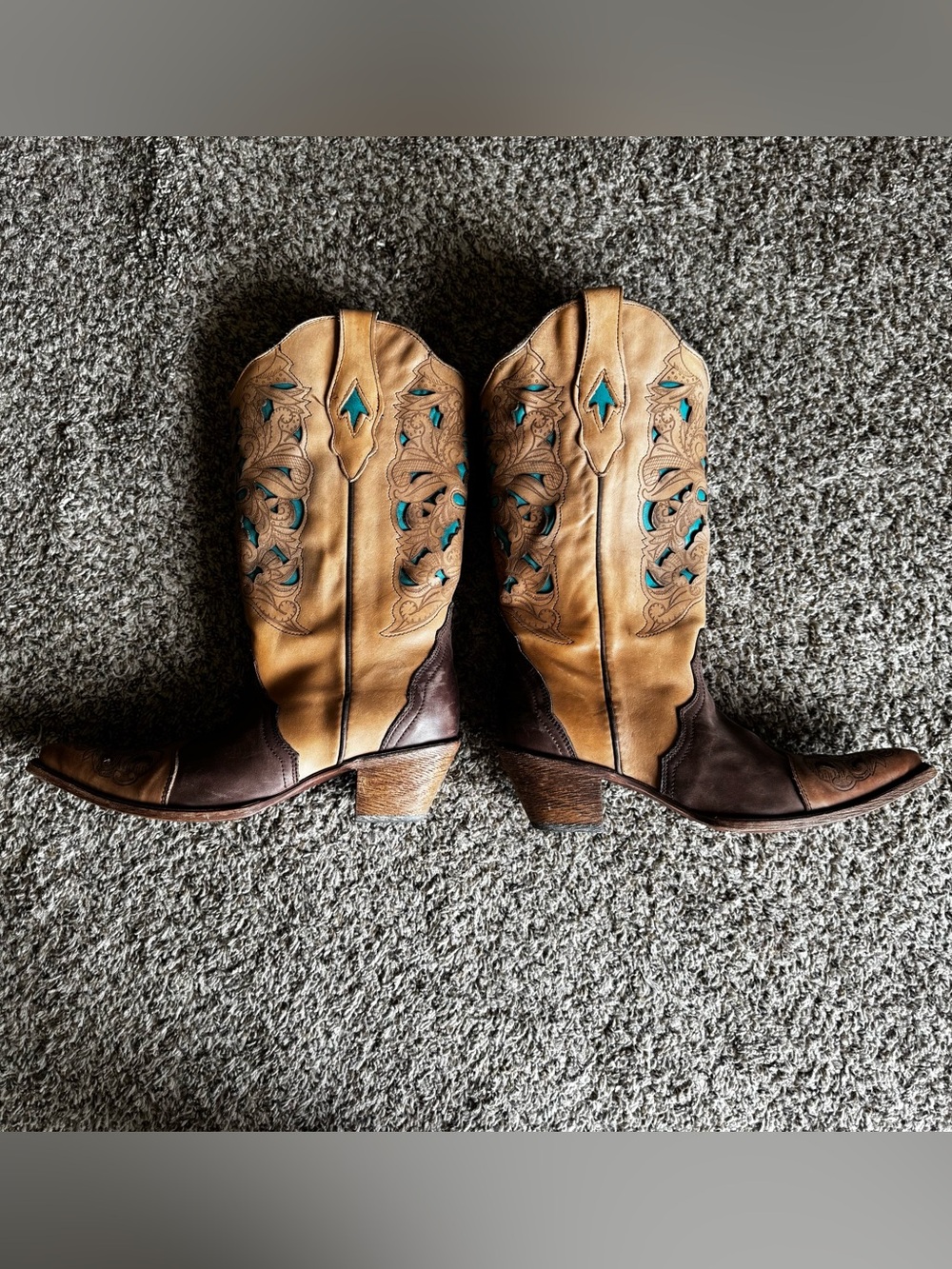 Corral Women’s 10 Laser Cut Out Western Macie Bean Turquoise Boots Cowgirl